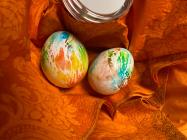 Eier gefärbt mit Gewürzen